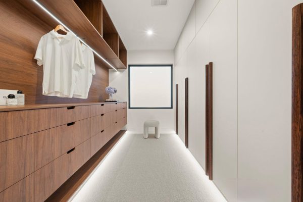 15-Cabernet-walk-in-robe
