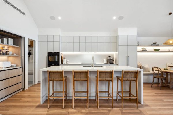 23-campbell-kitchen-Front